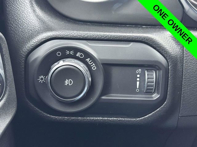 Used 2023 Jeep Wrangler Sahara w/ Cold Weather Group image 10