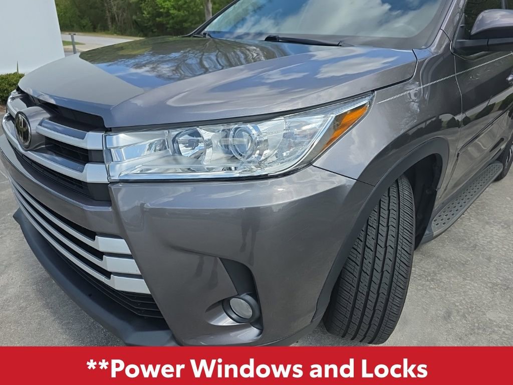 Used 2019 Toyota Highlander XLE image 12
