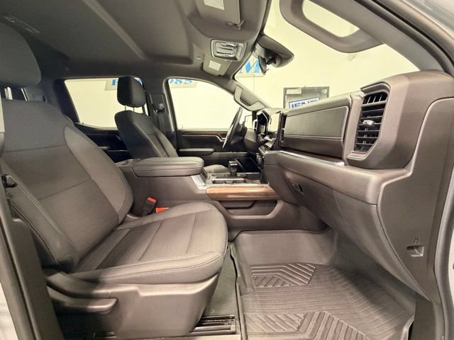Used 2024 Chevrolet Silverado 1500 RST AWD/4WD image 17