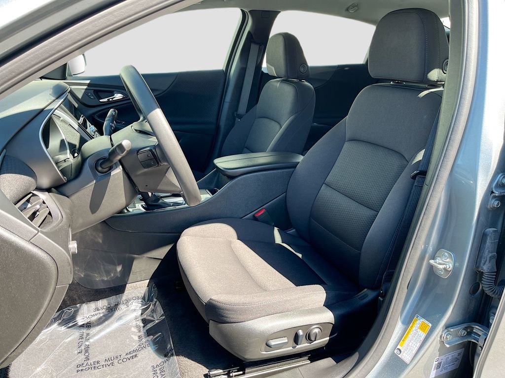 Used 2025 Chevrolet Malibu LT FWD image 15