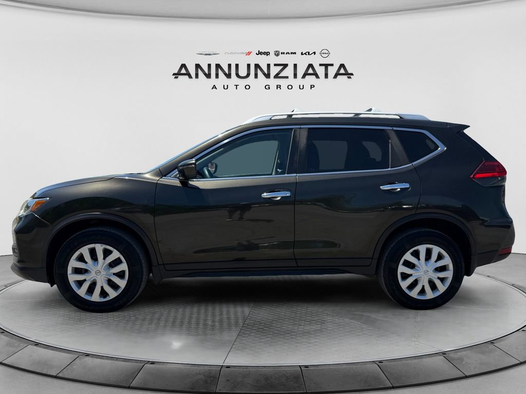 Used 2017 Nissan Rogue S w/ Appearance Package AWD/4WD image 2