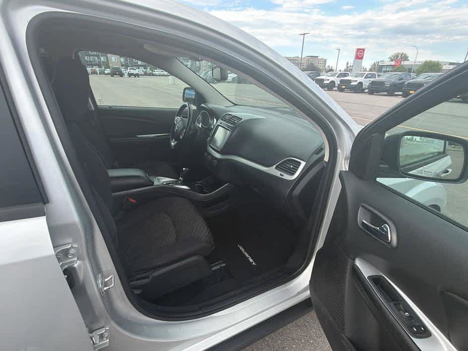 Used 2014 Dodge Journey SXT w/ Flexible Seating Group FWD image 30