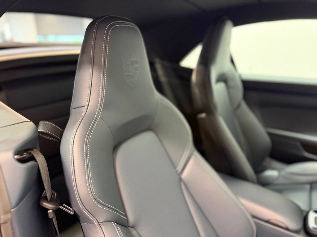Used 2025 Porsche 911 GTS image 38
