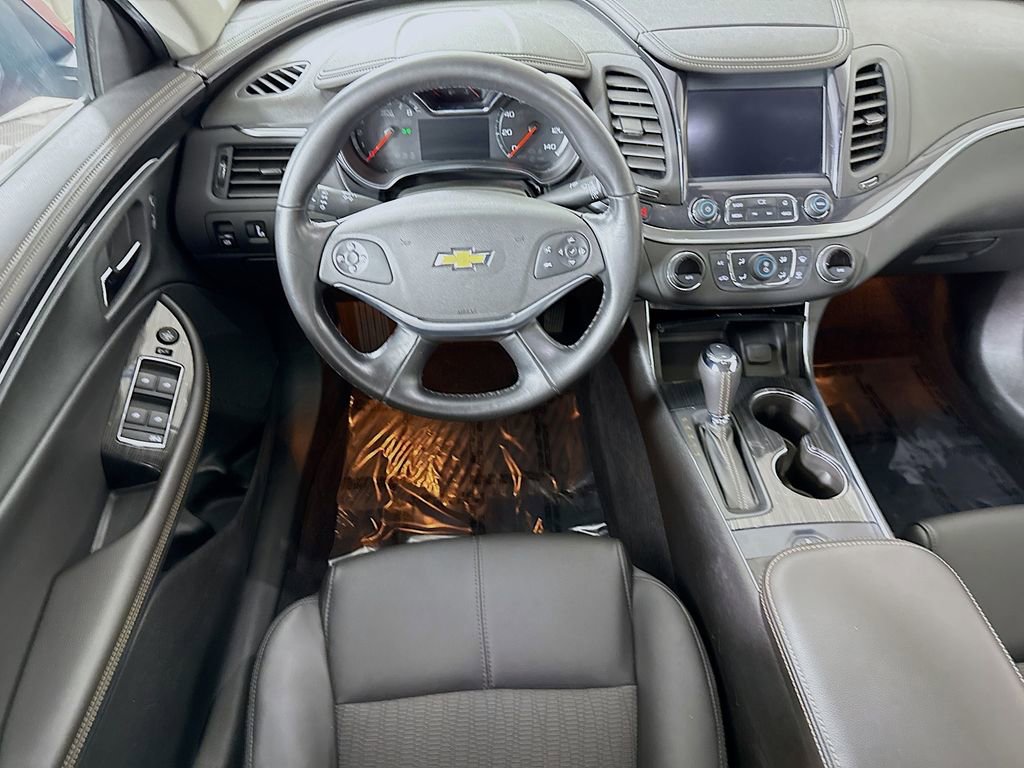 Used 2018 Chevrolet Impala LT image 3
