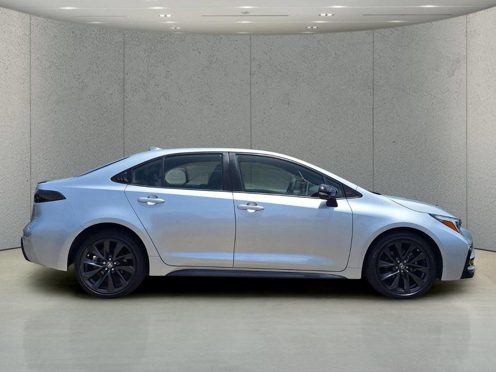 Used 2023 Toyota Corolla XSE FWD image 4