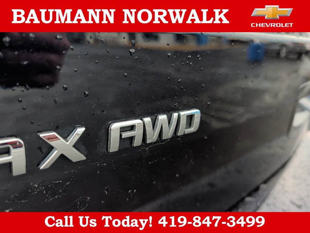 Used 2022 Chevrolet Trax LT w/ LT Convenience Package image 16