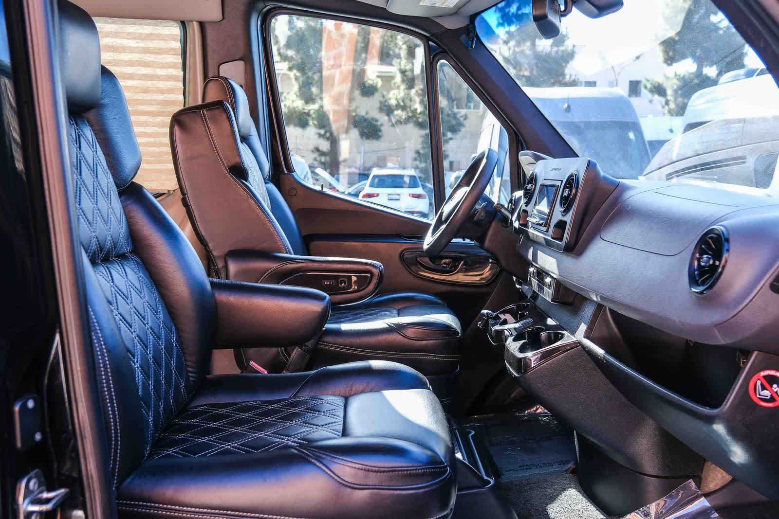 Used 2020 Mercedes-Benz Sprinter 3500 w/ Windows All Around Package image 21