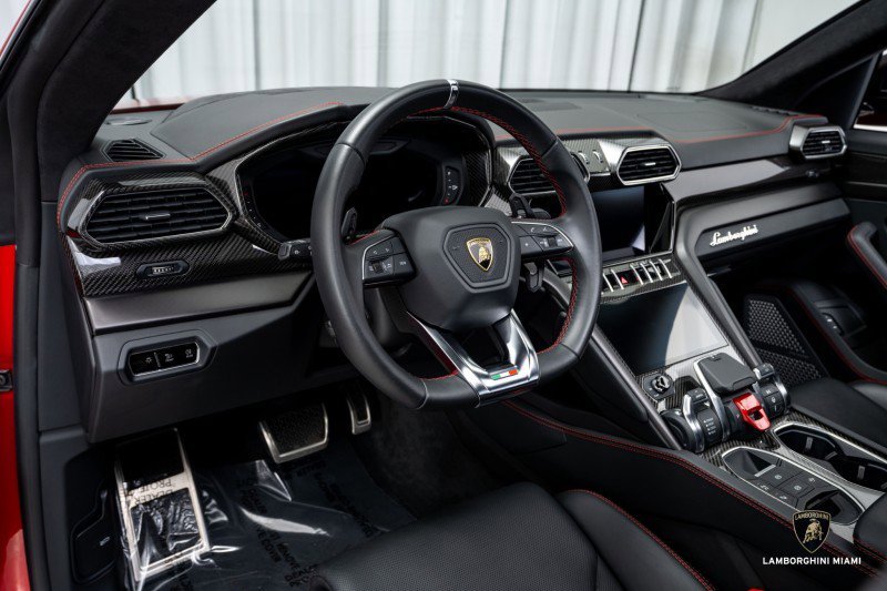 Used 2023 Lamborghini Urus S image 31