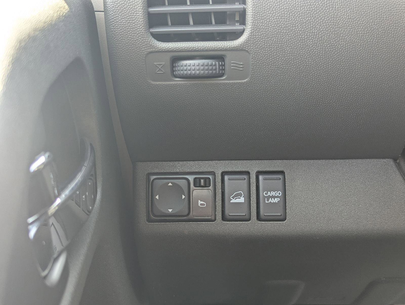 Used 2020 Nissan Frontier PRO-4X w/ Pro-4x Utility Package AWD/4WD image 34