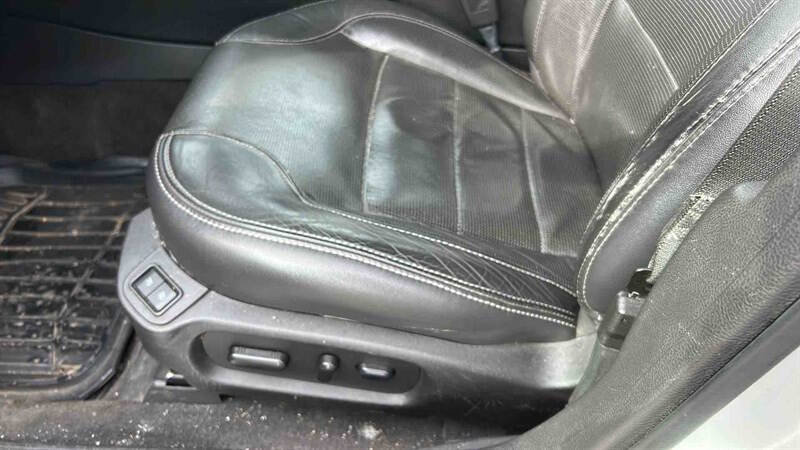 Used 2018 Ford Taurus Limited image 13