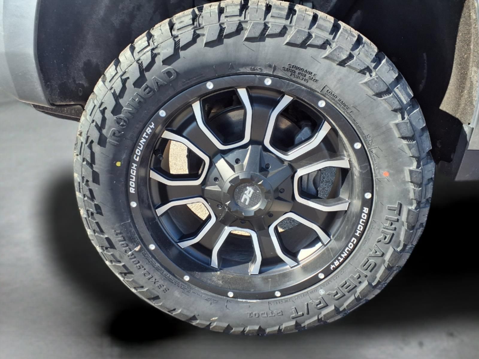 Used 2021 Chevrolet Tahoe Z71 w/ Z71 Signature Package AWD/4WD image 23