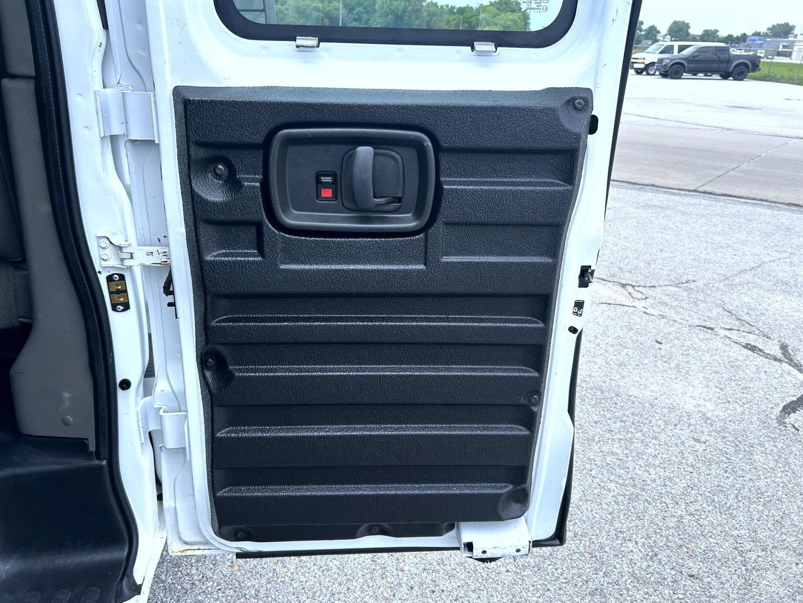 Used 2014 Chevrolet Express 1500 RWD image 19