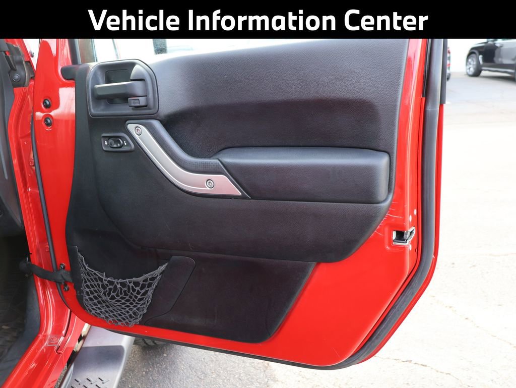 Used 2013 Jeep Wrangler Unlimited Sahara w/ Connectivity Group image 11