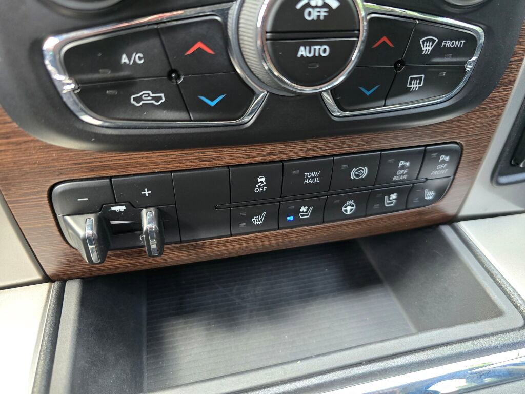 Used 2016 RAM 3500 Laramie w/ Convenience Group image 33