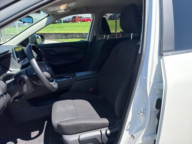 Used 2024 Nissan Rogue S AWD/4WD image 21