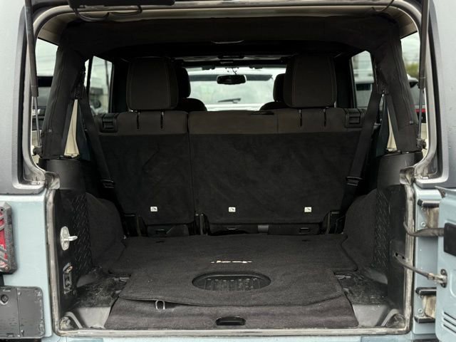 Used 2015 Jeep Wrangler Unlimited Sahara w/ Dual Top Group image 26