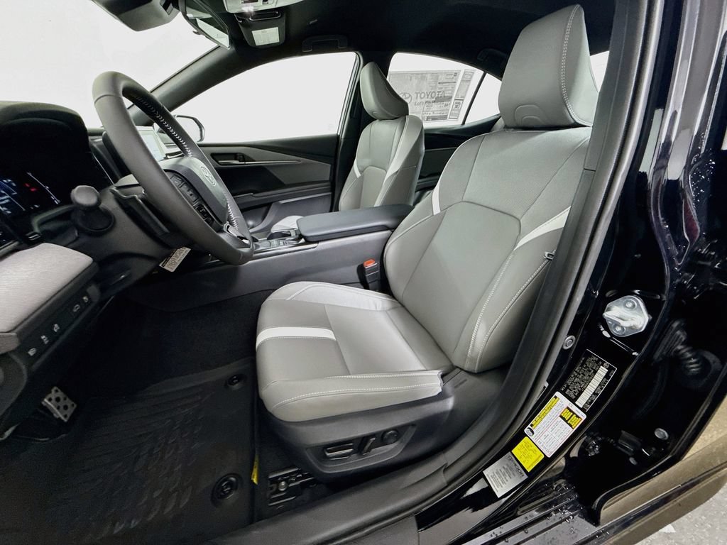New 2026 Toyota Camry SE FWD image 19
