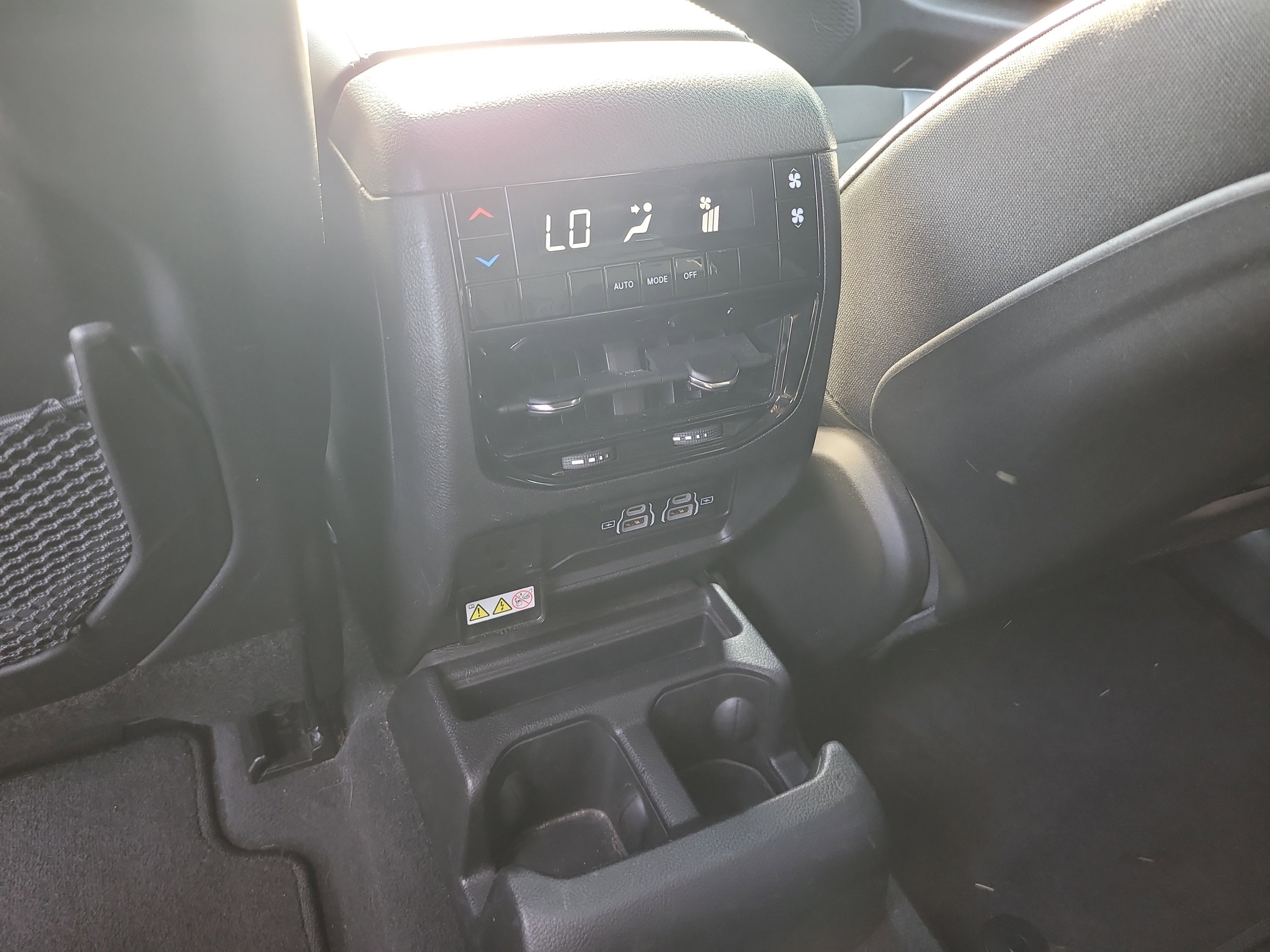 Used 2025 Jeep Grand Cherokee L Altitude image 14