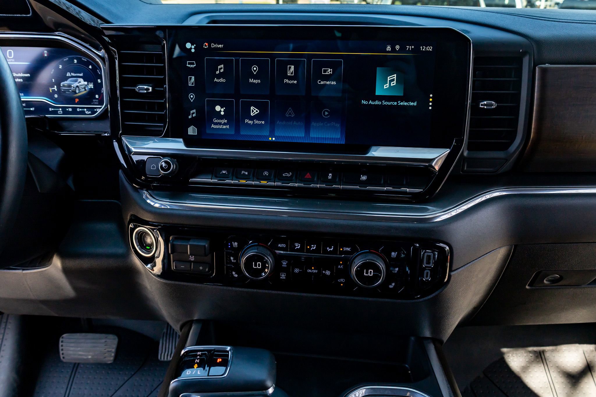 Used 2024 Chevrolet Silverado 1500 High Country w/ Technology Package image 23