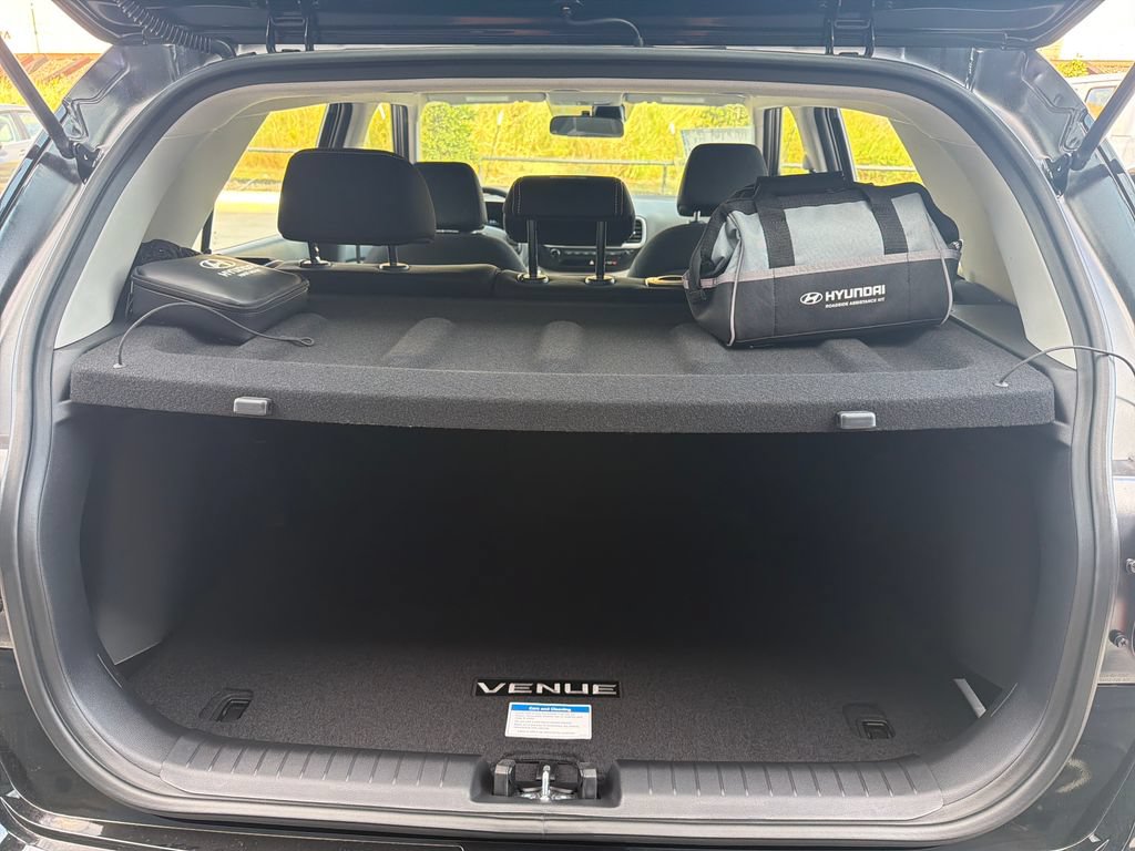 New 2026 Hyundai Venue SEL FWD image 31
