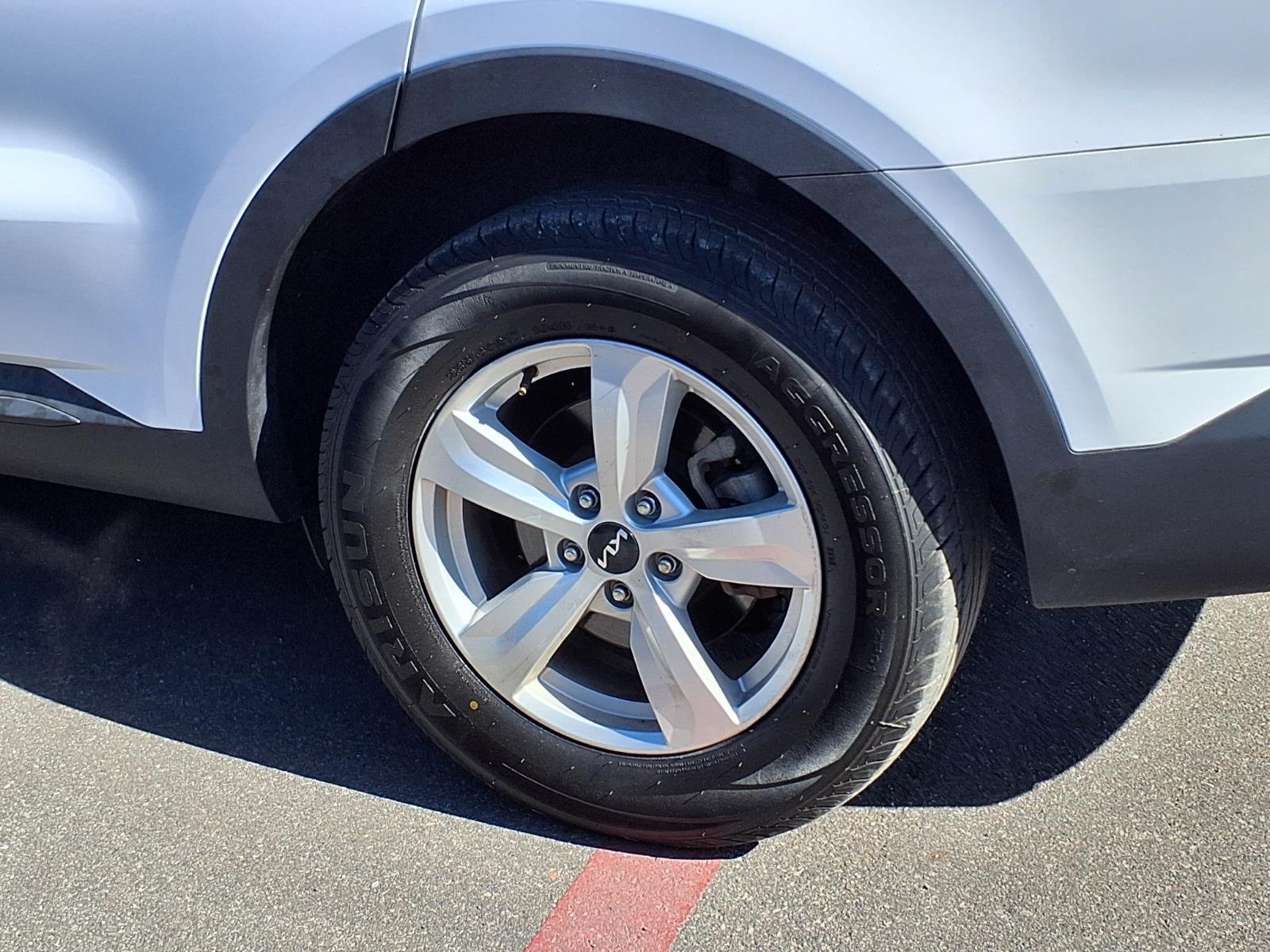 Used 2023 Kia Sorento LX AWD/4WD image 27
