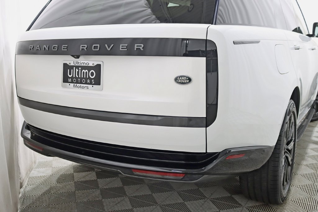 Used 2023 Land Rover Range Rover SE AWD/4WD image 12