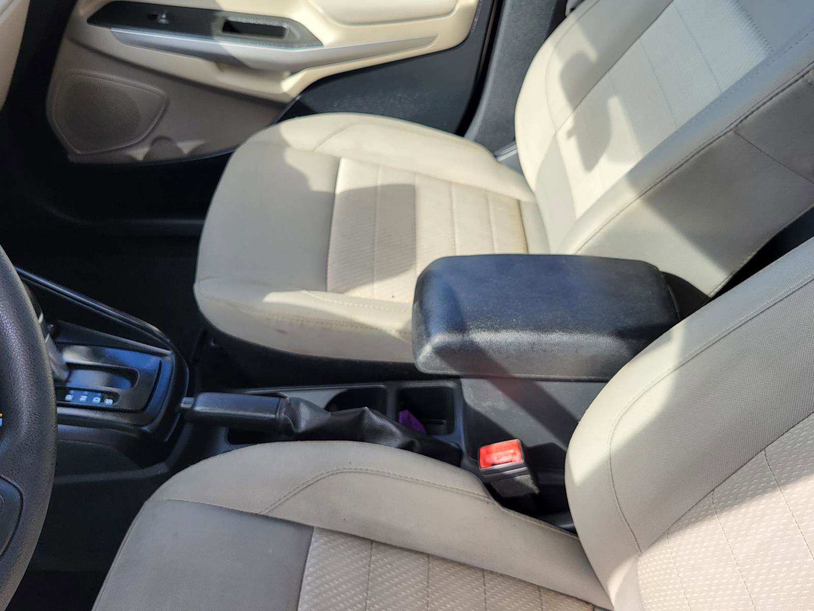 Used 2020 Ford EcoSport S image 29