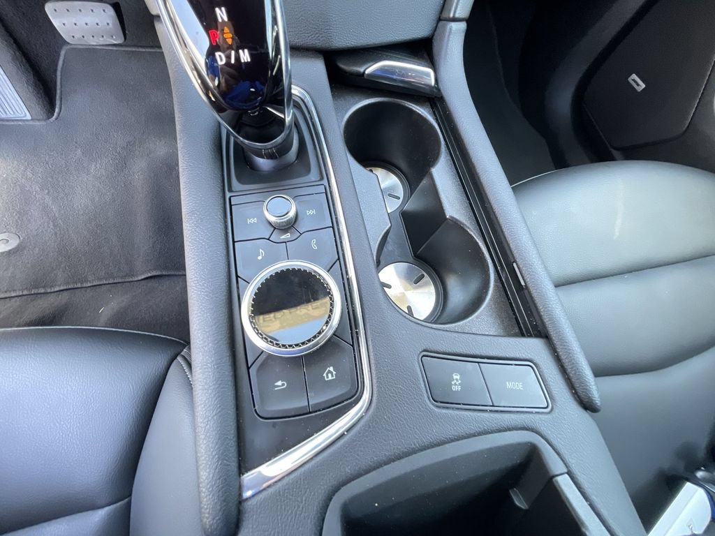 Certified 2024 Cadillac XT6 Luxury FWD image 35