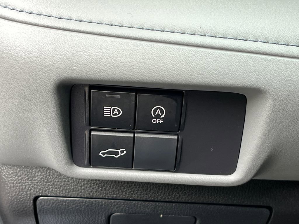 Used 2023 Toyota Highlander XLE image 30