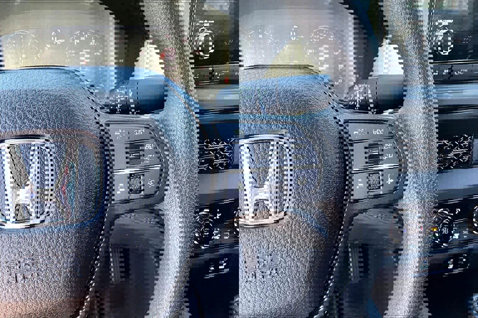 Used 2025 Honda Accord LX image 24