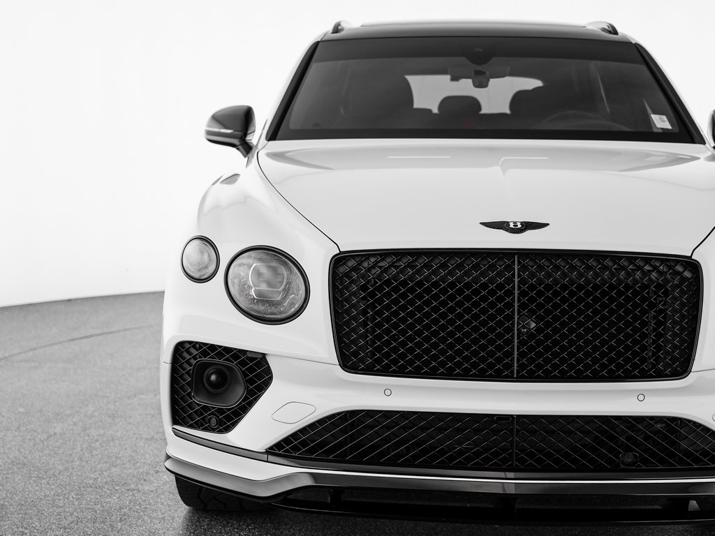 Used 2022 Bentley Bentayga AWD/4WD image 40