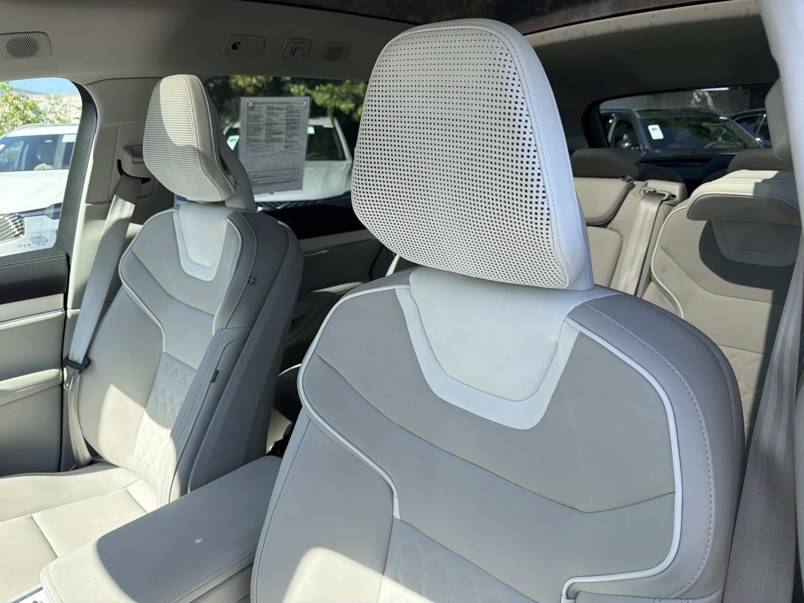 Certified 2025 Volvo EX90 Ultra AWD/4WD image 19