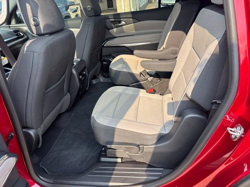 New 2026 Chevrolet Traverse LT w/ Enhanced Driving Package FWD image 35