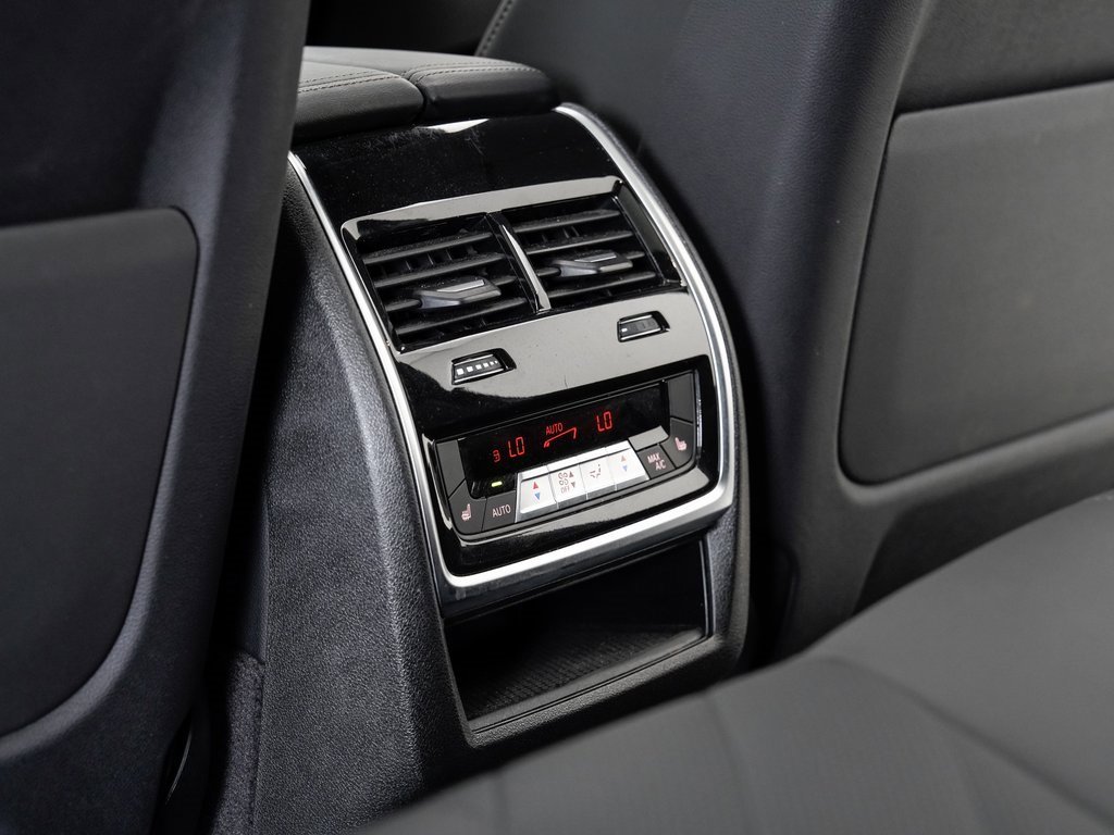 Used 2024 BMW X5 xDrive40i w/ Premium Package image 24