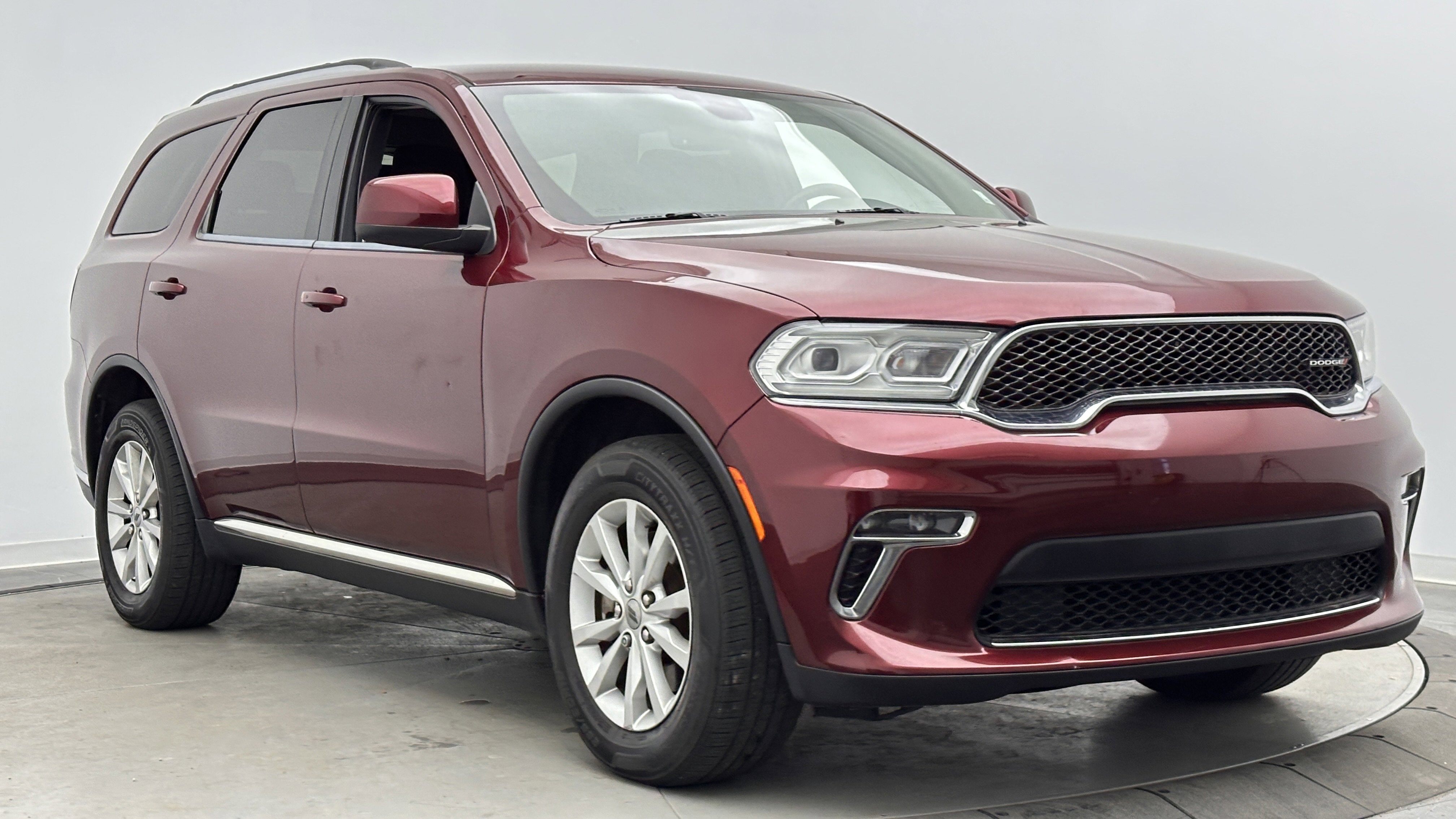 Used 2022 Dodge Durango SXT RWD image 3