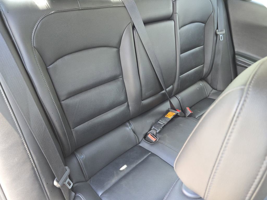 Used 2016 Chevrolet Malibu LT w/ Leather Package FWD image 19
