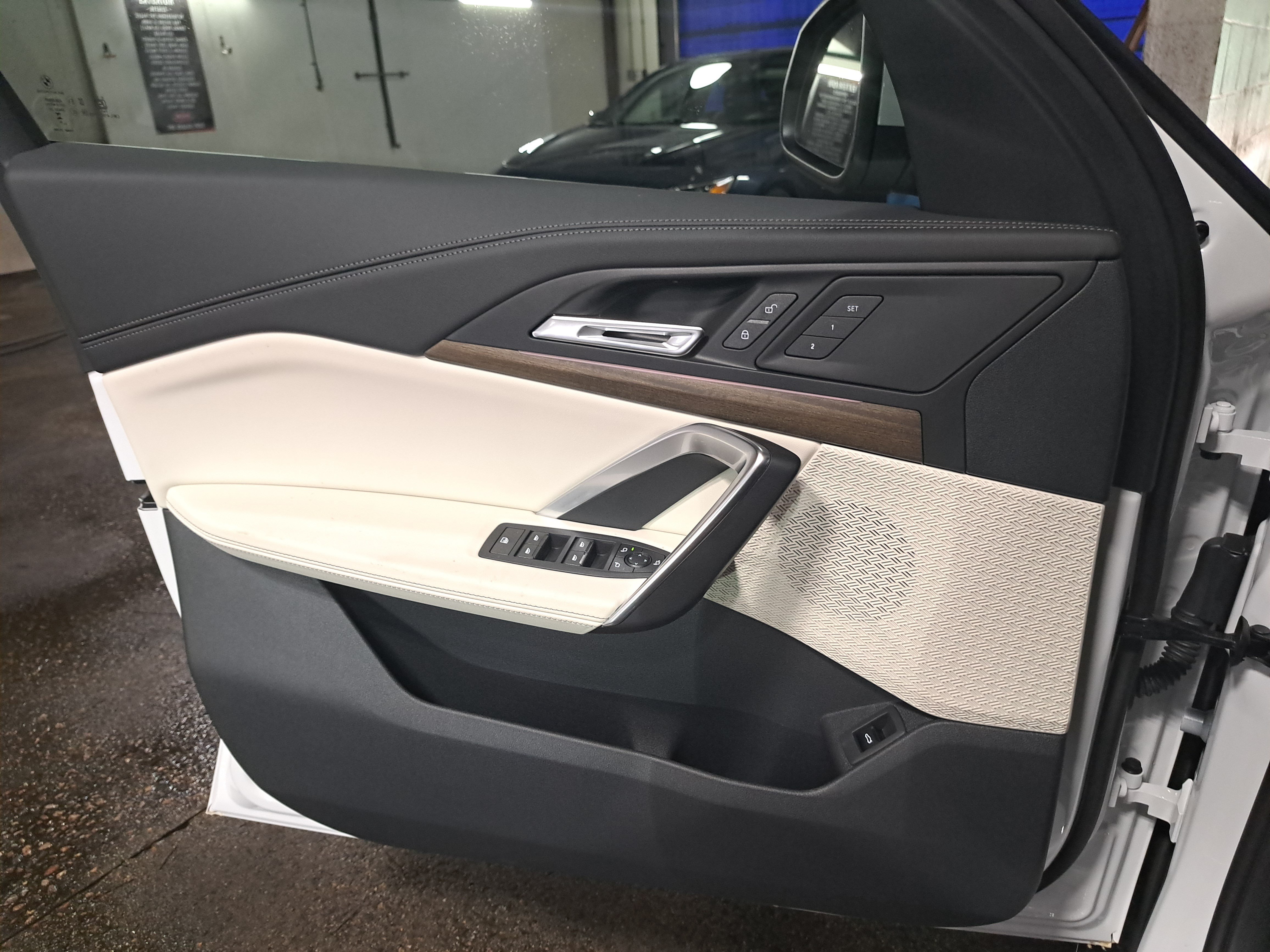 New 2026 BMW X1 xDrive28i w/ Technology Package AWD/4WD image 28