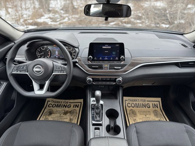 Used 2025 Nissan Altima 2.5 SV image 22