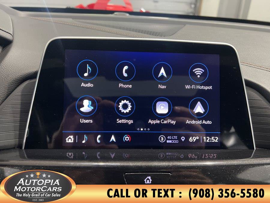 Used 2022 Cadillac CT4 V RWD image 35