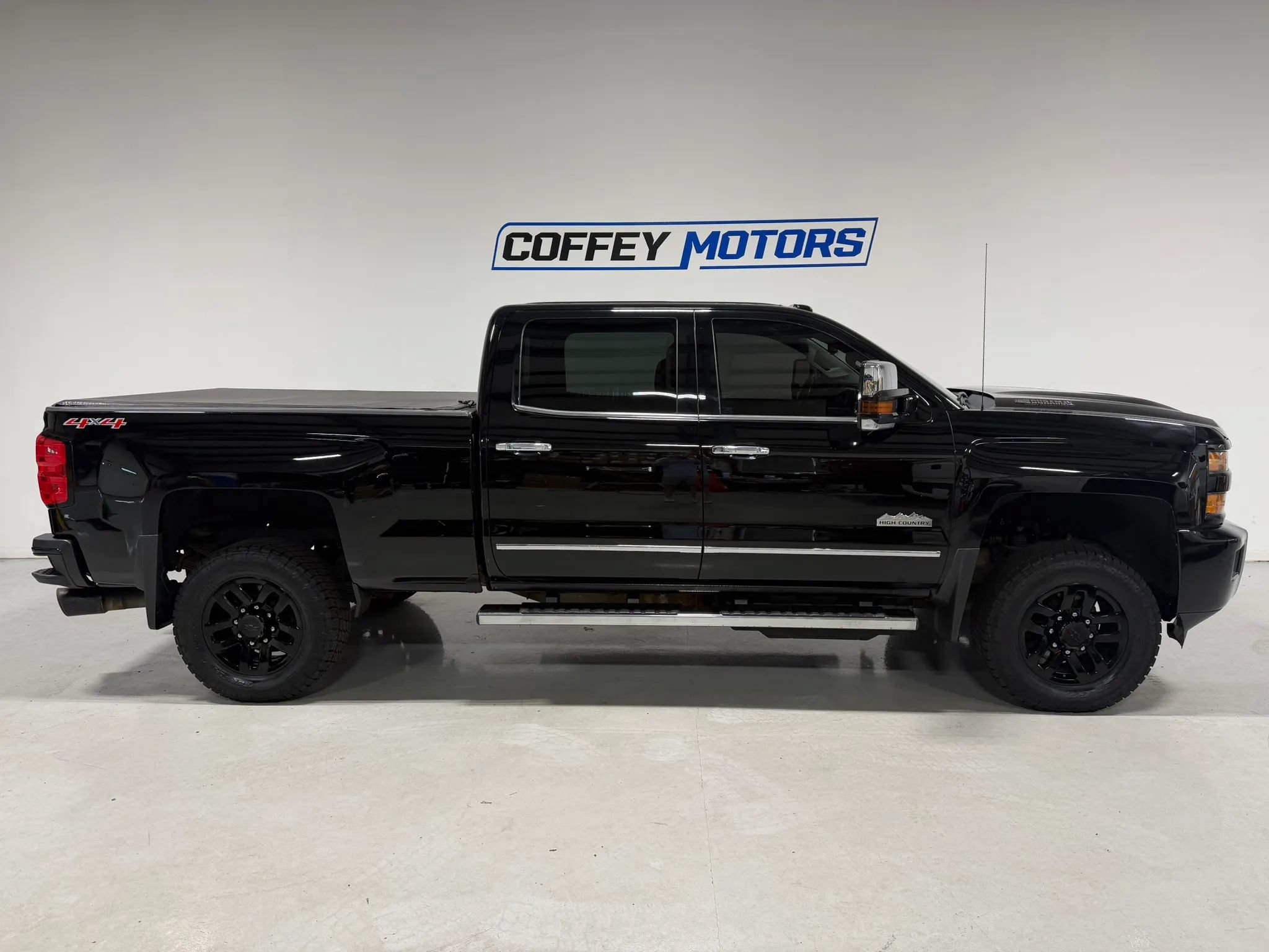 Used 2017 Chevrolet Silverado 3500 High Country w/ Duramax Plus Package AWD/4WD image 7
