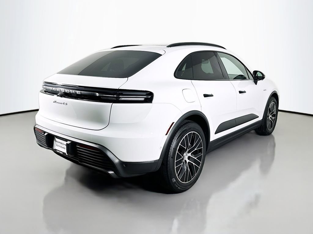 Used 2025 Porsche Macan 4S Electric image 9