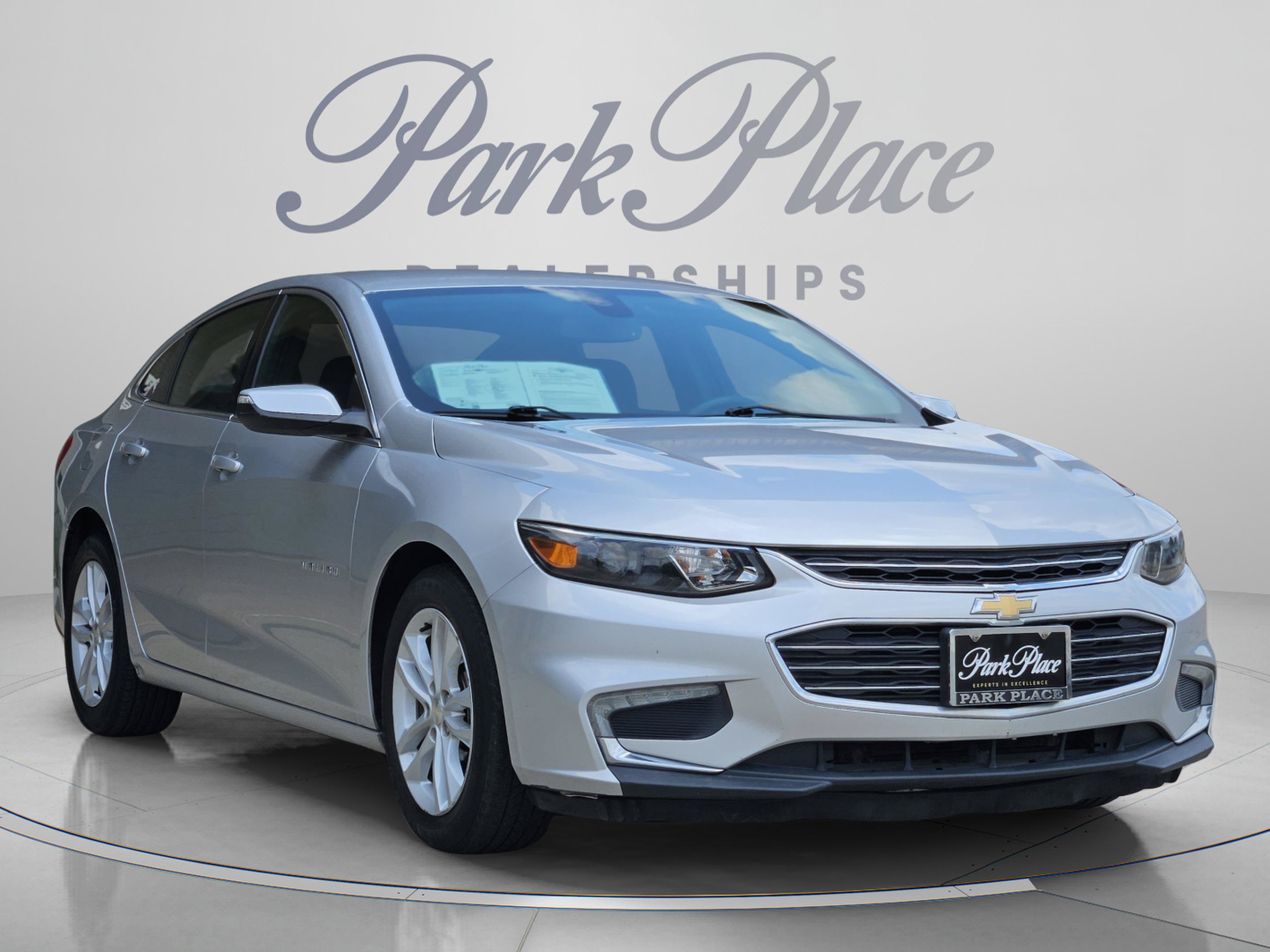 Used 2016 Chevrolet Malibu LT FWD image 8