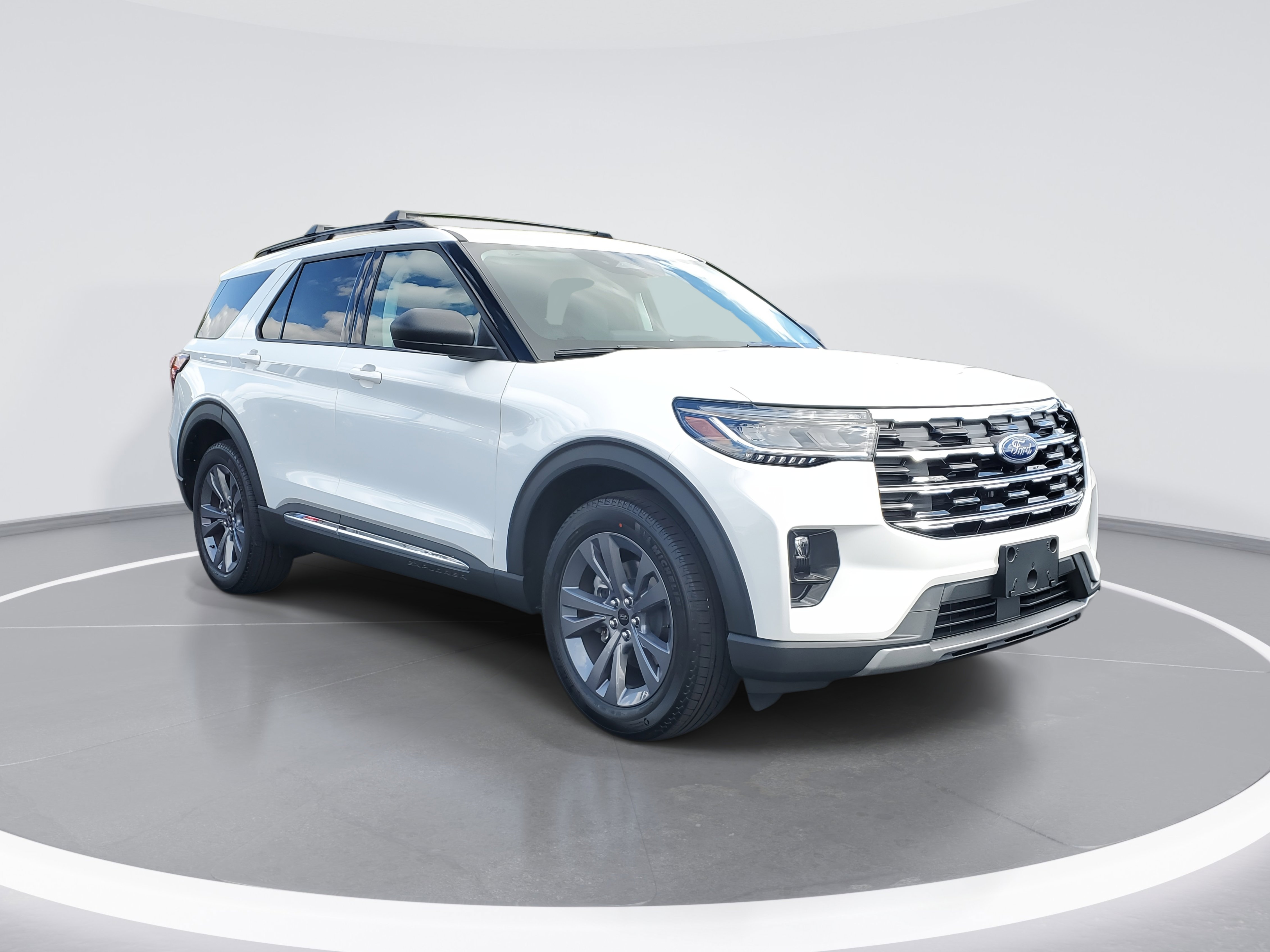 New 2025 Ford Explorer Active w/ Active Comfort Package image 2