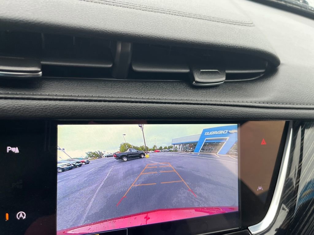 Used 2024 Cadillac XT6 Premium Luxury image 14