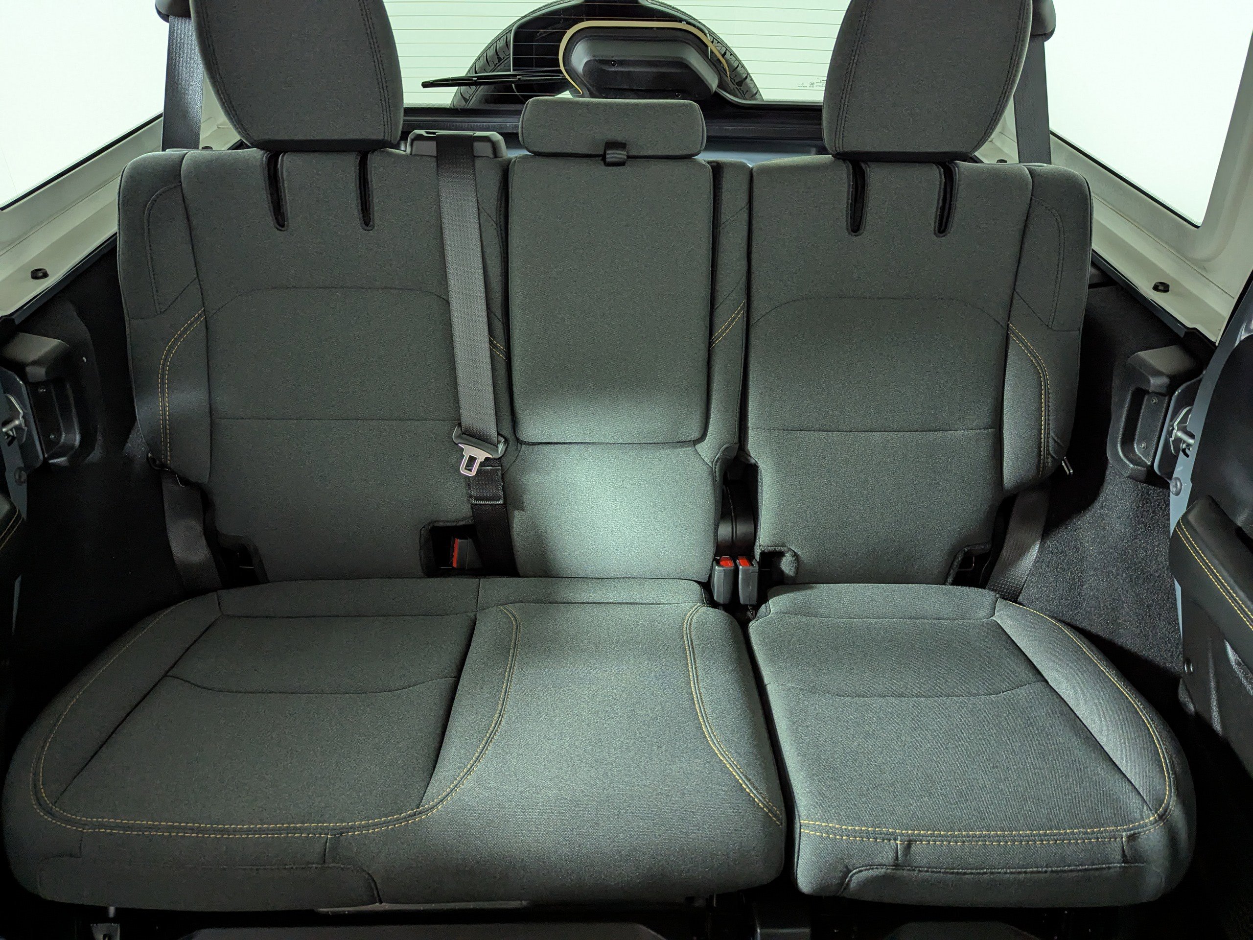 Used 2025 Jeep Wrangler Sahara AWD/4WD image 13