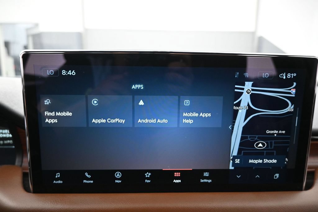Used 2023 Lincoln Nautilus Reserve w/ Cargo Utility Package AWD/4WD image 13