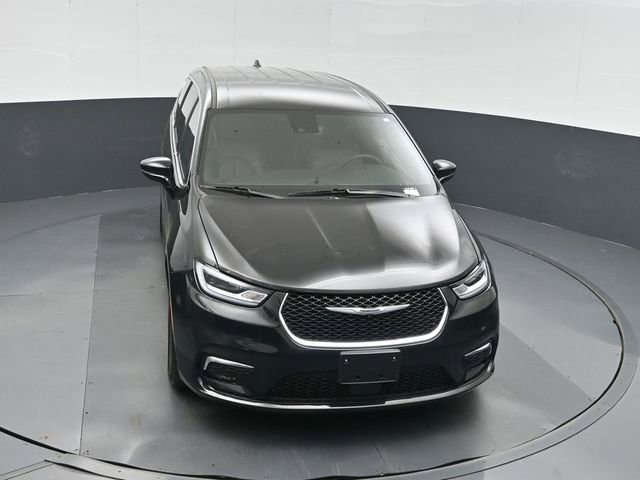 Used 2025 Chrysler Pacifica Select image 36