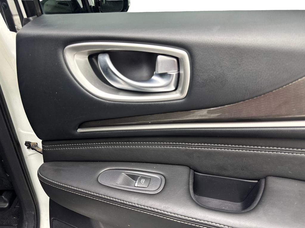 Used 2019 INFINITI QX60 Luxe w/ Essential Package image 47