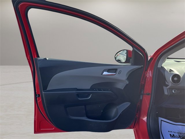 Used 2015 Chevrolet Sonic LT image 9