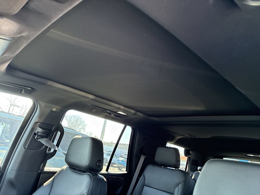 Used 2023 Chevrolet Tahoe Z71 w/ Luxury Package AWD/4WD image 19